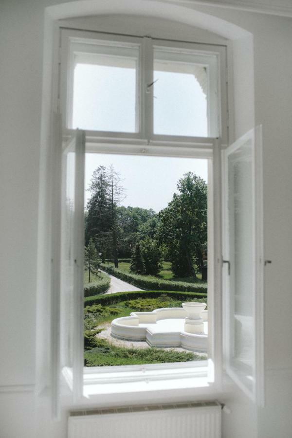 Palac Sasino Odnova Exterior foto